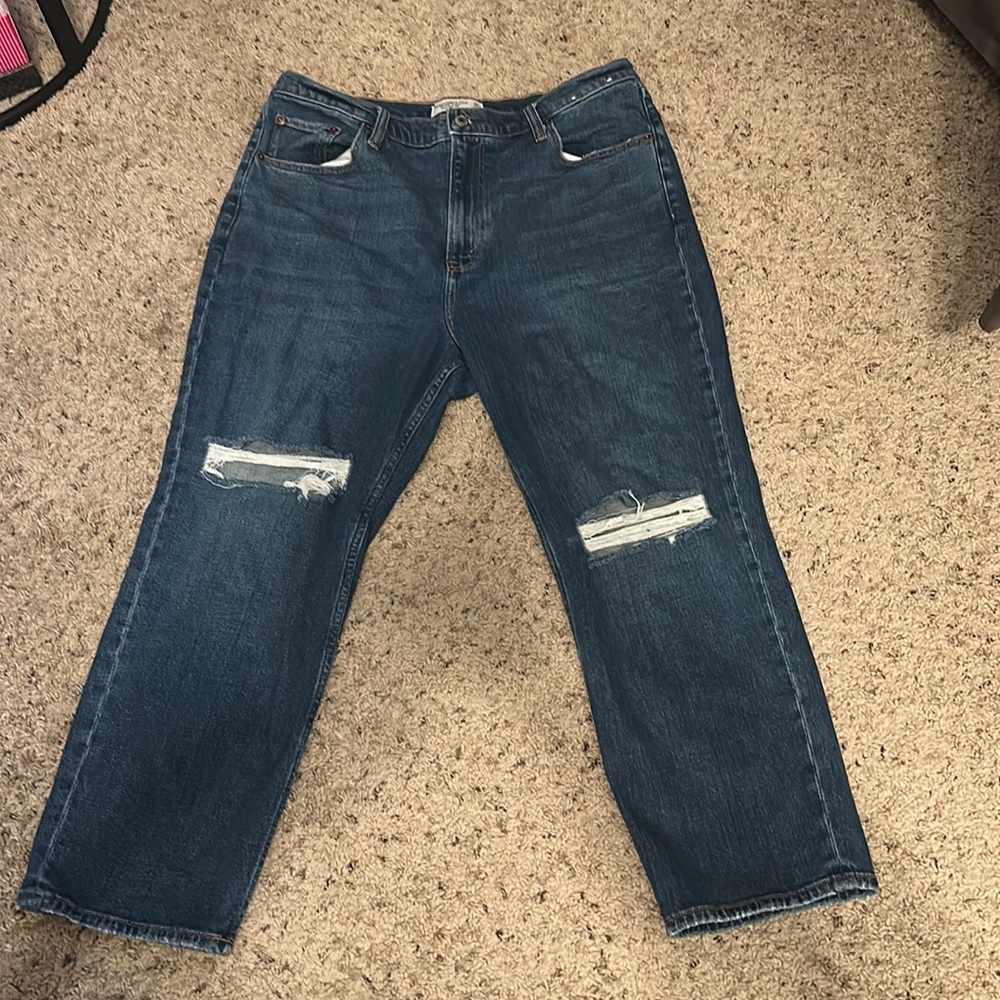 Abercrombie Ultra High Rise Ankle Straight